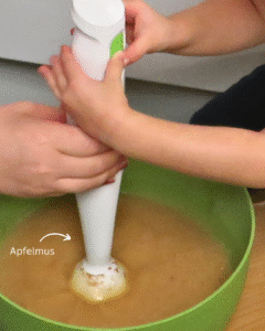 Spielkiste-Schlins-Apfelmus